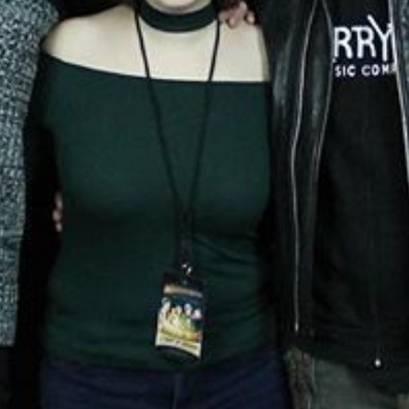 Off shoulder top - Picture 2 of 2